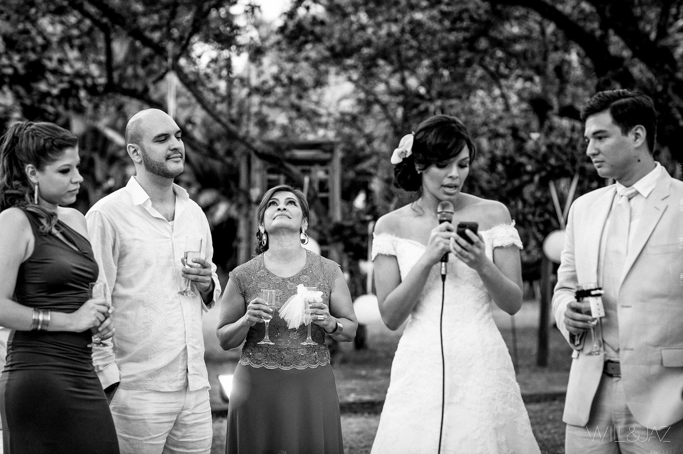 Will & Jaz - willyjaz.com - Bodas - Matrimonios - Wedding - Carolina & Jonathan - Entremanteles - Orquideorama - Iglesia La Merced-24